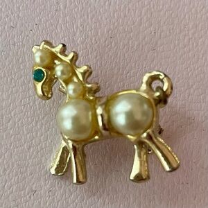 Vintage 1940s Pearl Horse Pony Dangle Tail Equestian Theme Tiny Brooch Pin